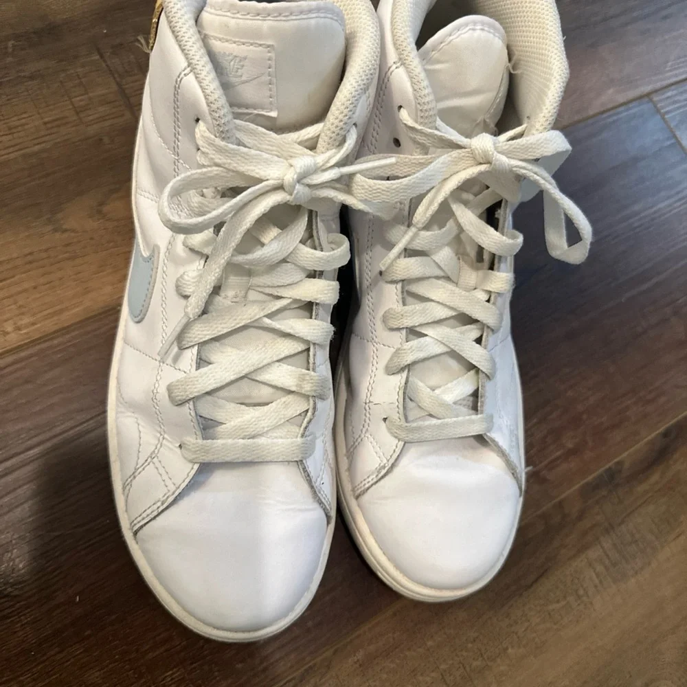 Nike Court Royale 2 Mid‎ 'White Blue Tint' CT1725-106 2023 Women's US 8.5